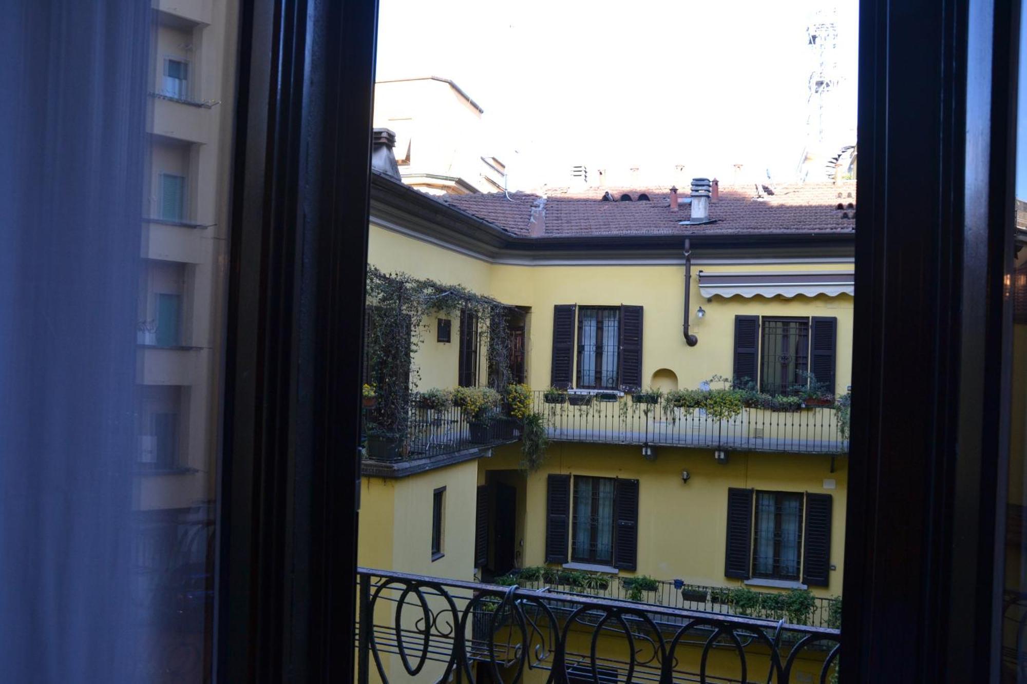 Bubi House Porta Romana Milano Exteriör bild